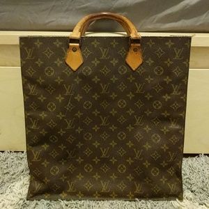 Louis Vuitton Sac Plat